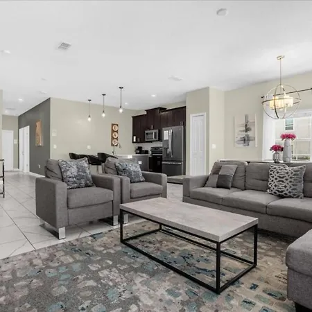 5 Bedrooms - 4 Bathrooms - Storey Lake 4955 Wa